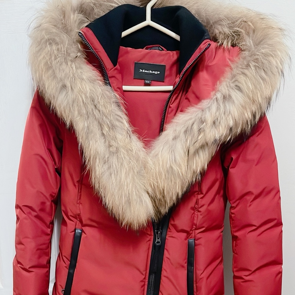 MACKAGE ADALI down coat with natural fur Signature Mackage Collar